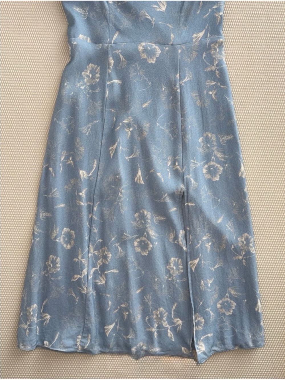 Aritzia Sunday Best Savannah Dress in Dew Blue/ Whisper White - Picture 3 of 4